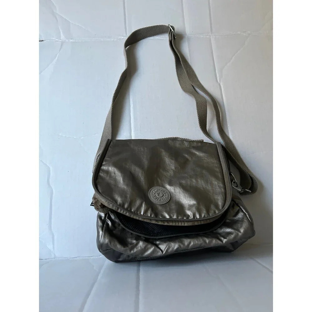Kipling Metallic insulated lunch bag